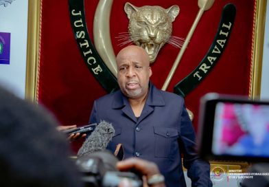 Lualaba : le ministre Aimé Sakombi Molendo en mission pour renforcer l’autonomie énergétique de la province