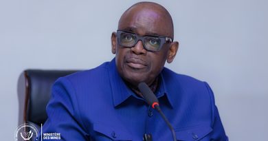 Lualaba : le ministre Louis Watum Kabamba interpelle les miniers industriels sur le sort de près d’un million de creuseurs artisanaux