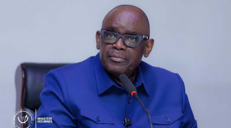 Lualaba : le ministre Louis Watum Kabamba interpelle les miniers industriels sur le sort de près d’un million de creuseurs artisanaux